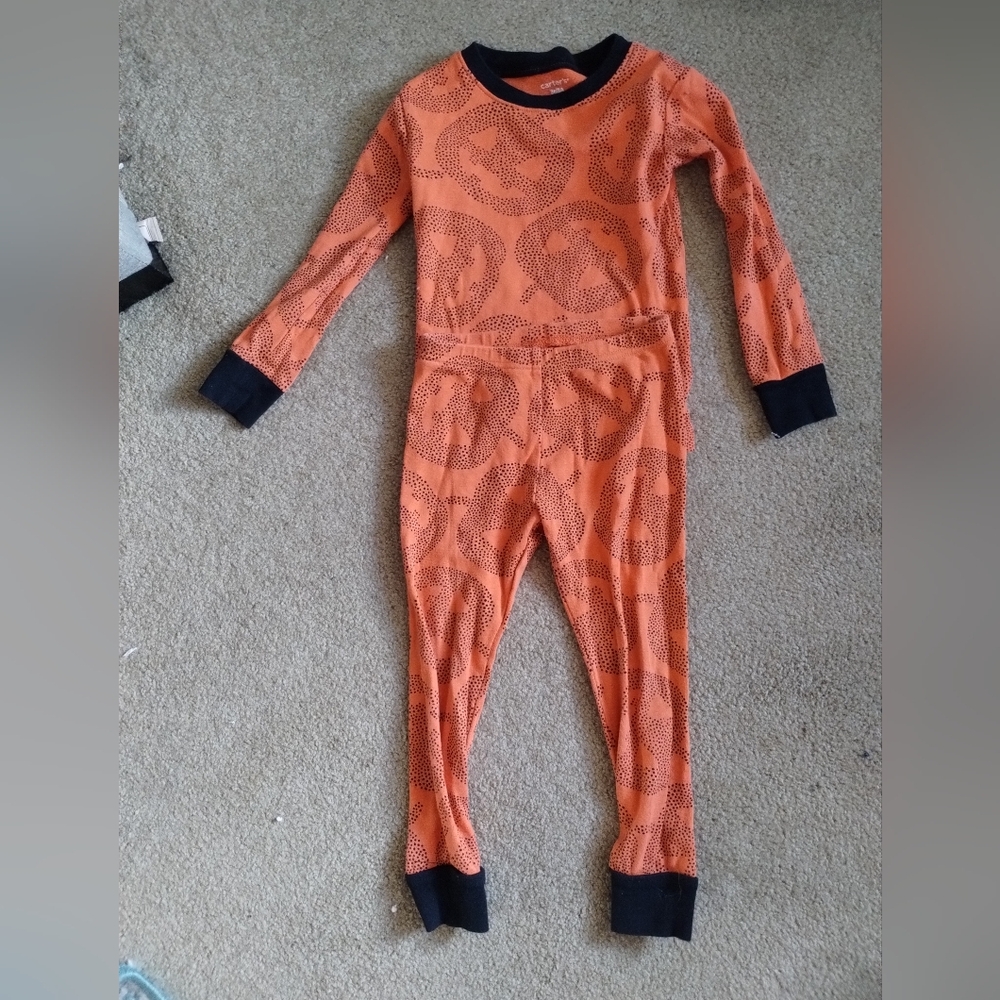 Carter's 3t toddler Halloween pumpkin pajamas